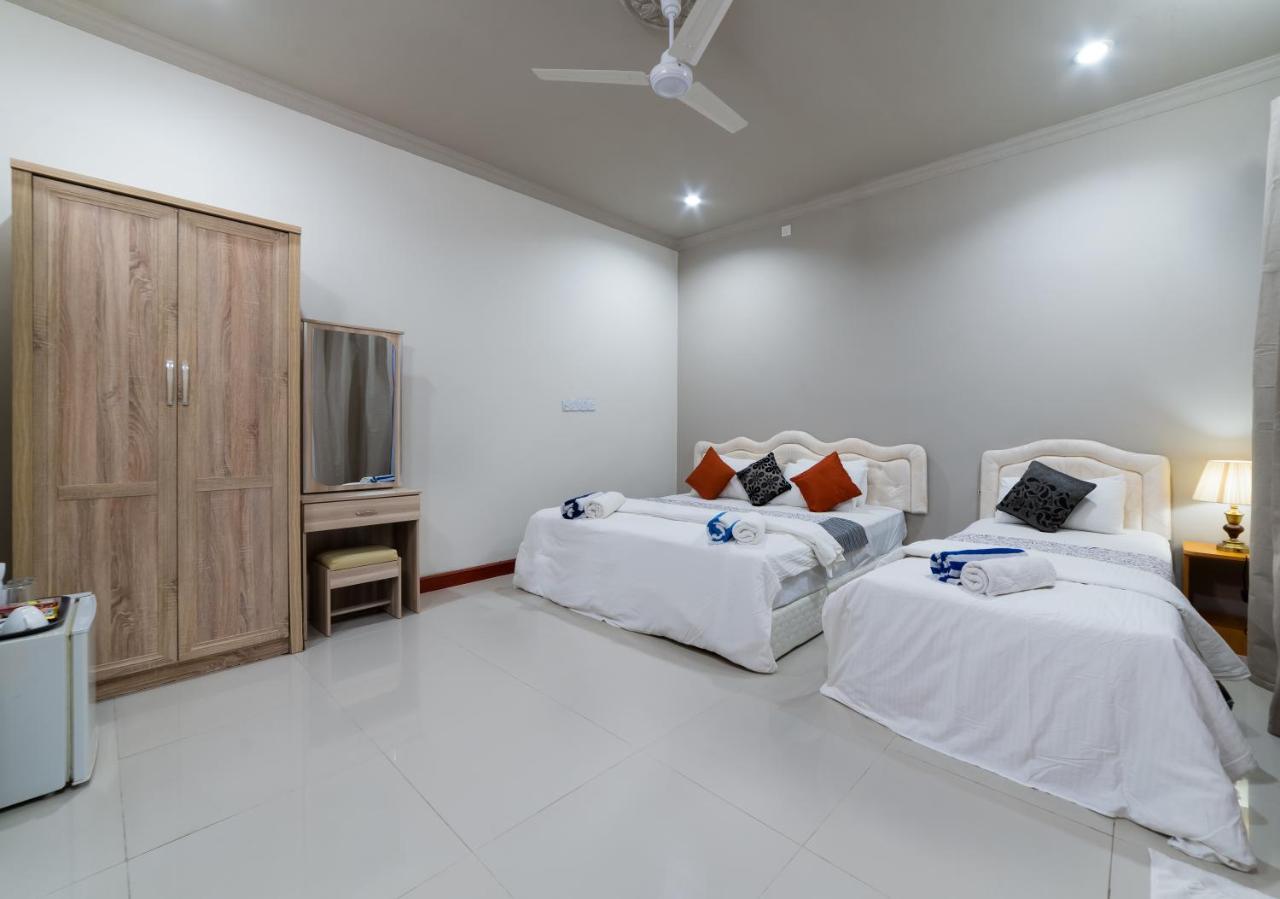 Starry Night At Ukulhas Hotell Exteriör bild