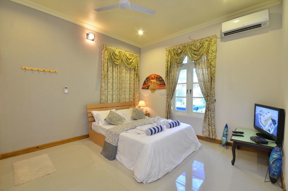 Starry Night At Ukulhas Hotell Exteriör bild