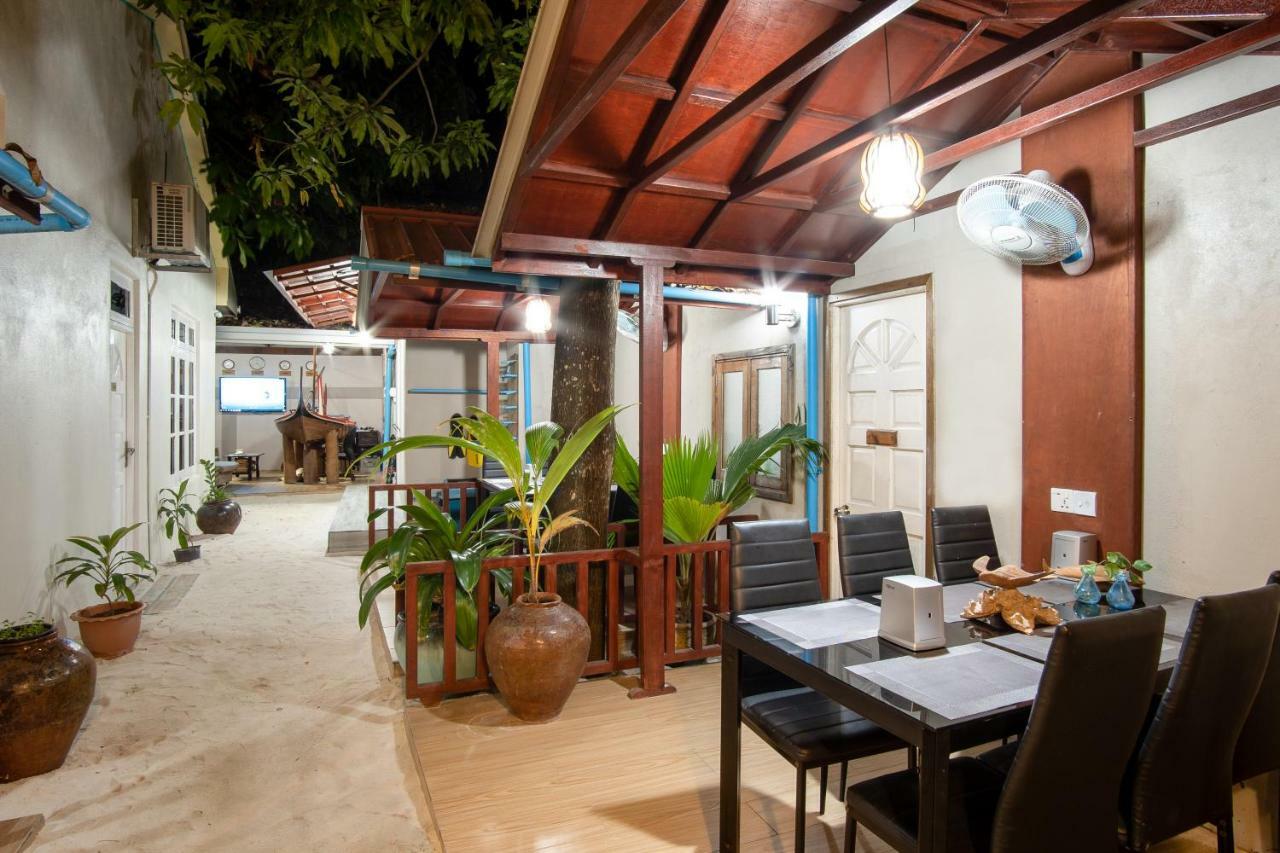 Starry Night At Ukulhas Hotell Exteriör bild